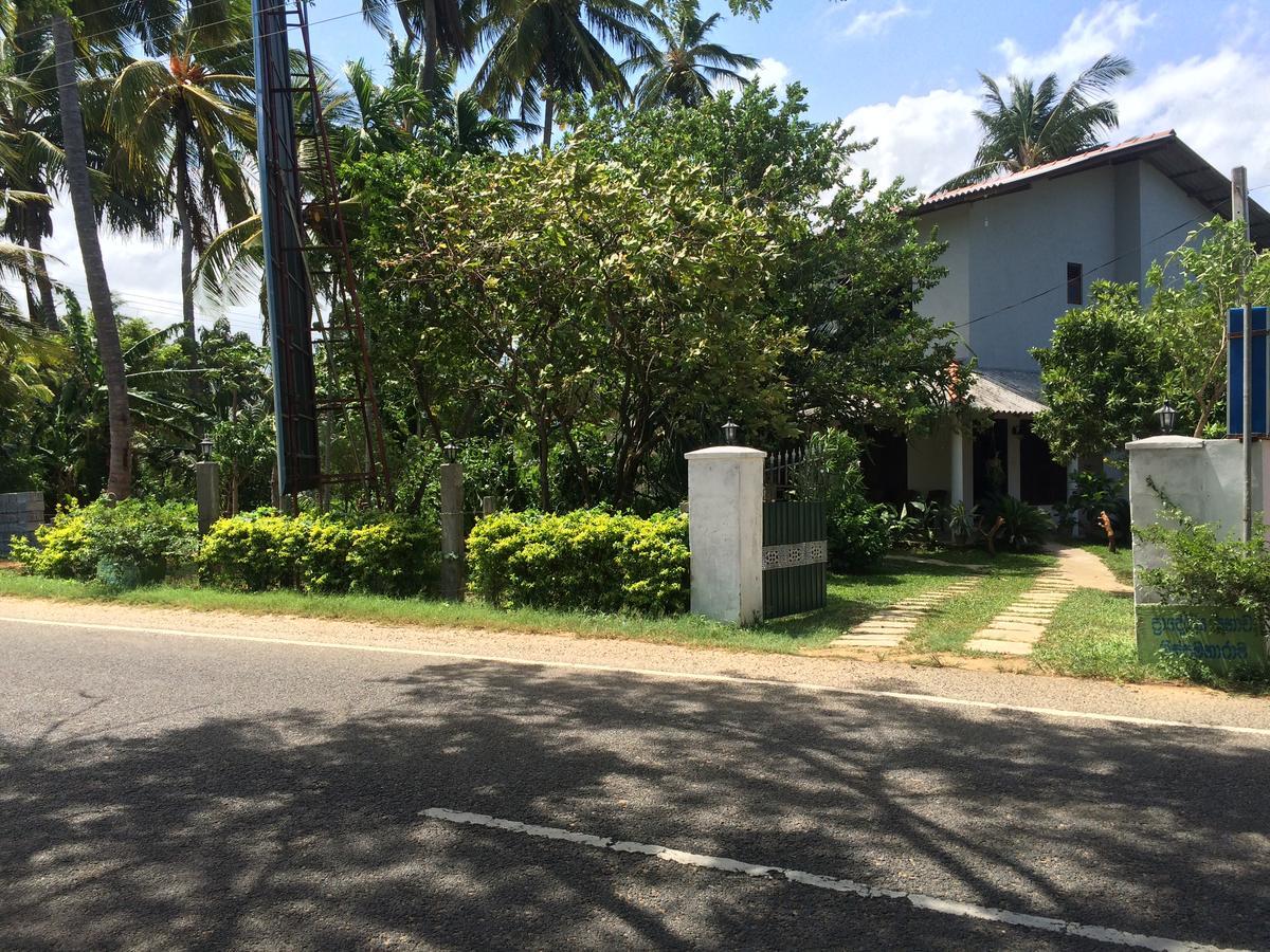Hotel View Point Tissamaharama Exterior foto