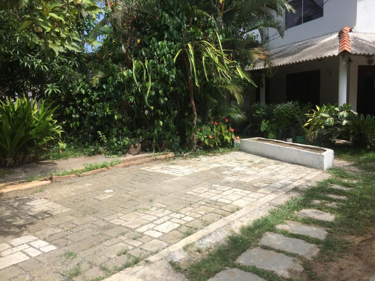 Hotel View Point Tissamaharama Exterior foto